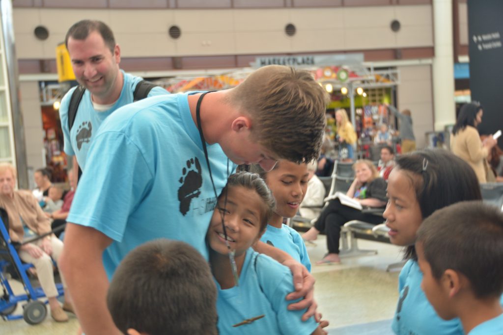 uncle-caleb-greeting-the-indian-kids_30044794786_o