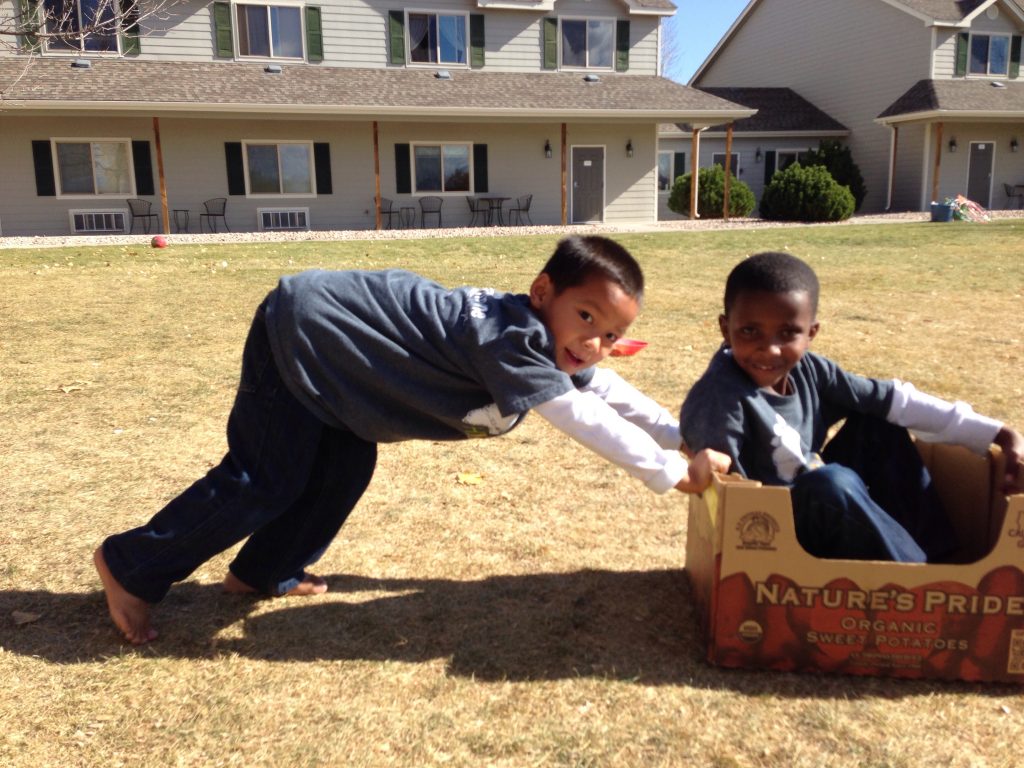 kimkima-and-david-sledding-before-snow_30696231175_o